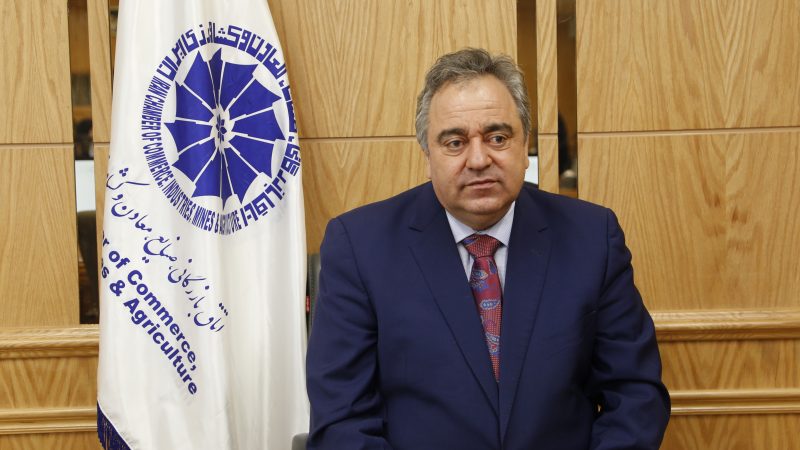 شریعتی مقدم عنوان کرد: لزوم اخذ تصمیمات جدی در راستای بهبود وضعیت صادرات