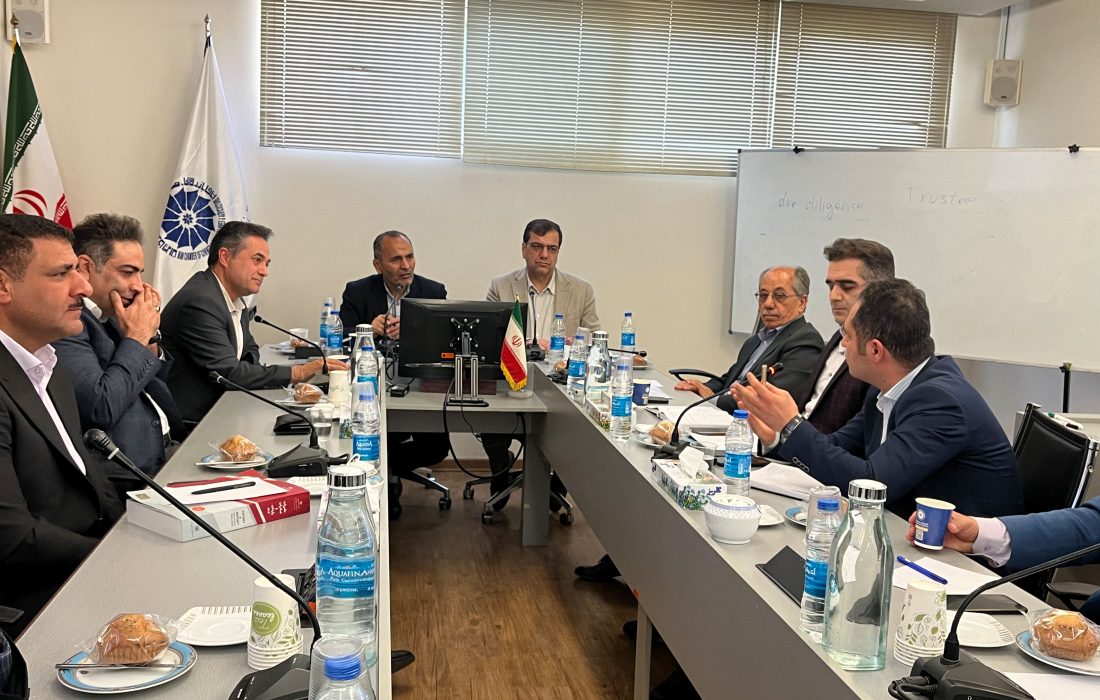 بررسی پیامدهای افزایش سقف رفع تعهدات ارزی صادرکنندگان و ابهامات قانونی در فعالیت تعاونی‌های مرزنشینان