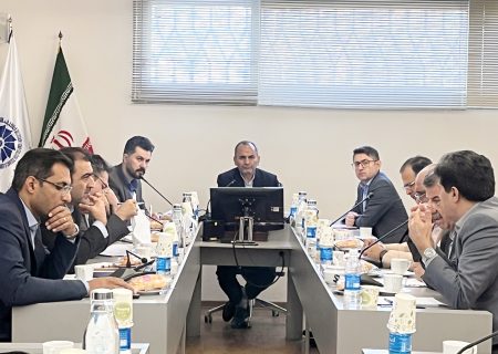 ترویج  دلالی و حذف صرافی‌های مجاز با  بخشنامه‌های مکرر بانک مرکزی