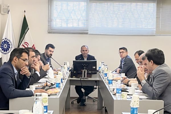 ترویج  دلالی و حذف صرافی‌های مجاز با  بخشنامه‌های مکرر بانک مرکزی