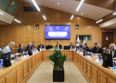 بررسی چالش‌های قانون مشاغل سخت و راهکارهای جدید حل اختلافات کارگری در اتاق مشهد