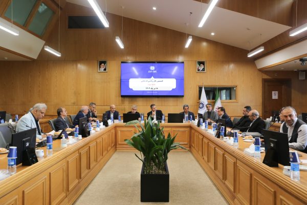 بررسی چالش‌های قانون مشاغل سخت و راهکارهای جدید حل اختلافات کارگری در اتاق مشهد