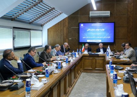 تمرکز بر تحول در دیپلماسی اقتصادی و بازتعریف راهبردهای بین‌المللی در اتاق مشهد