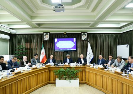 تخصیص ارز به واردات پنل‌های خورشیدی؛ کلید نجات صنایع خراسان از بحران برق