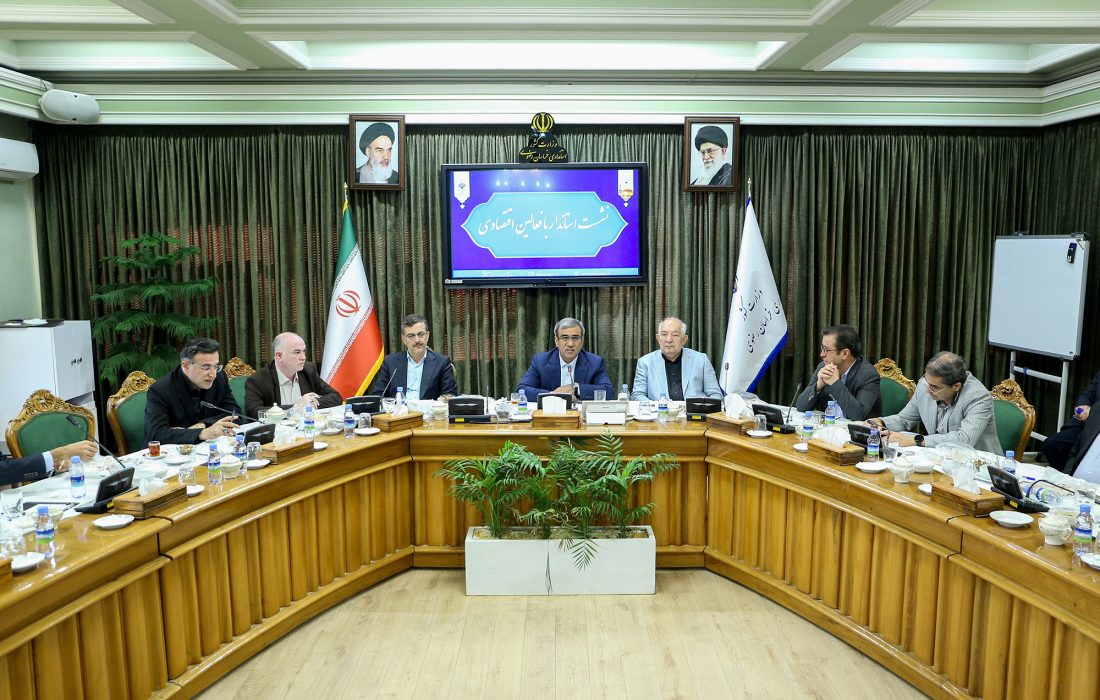 وصول مطالبات؛ بزرگترین چالش تولیدکنندگان دارو و تجهیزات پزشکی خراسان رضوی