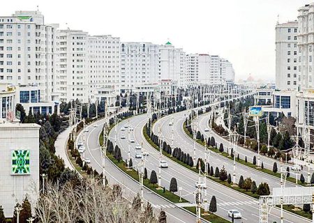 پلیتیک «توریستی» گشایش اقتصادی