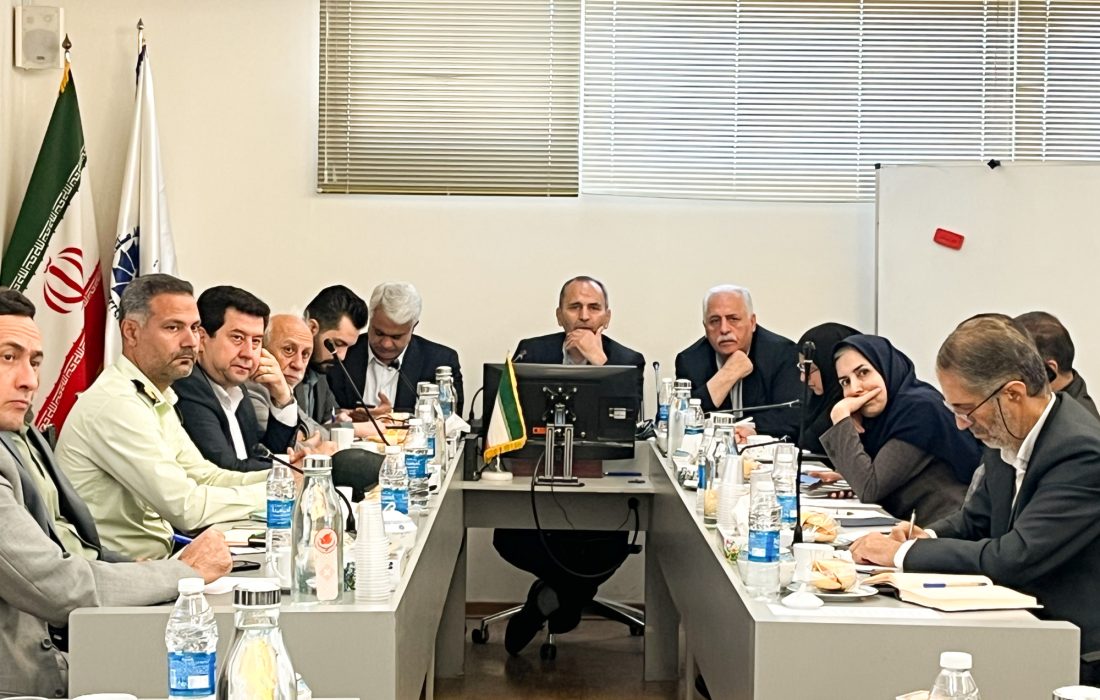 چالش ها و راهکارهای حمایت از واحدهای گردشگری خراسان رضوی در راستای توسعه این بخش