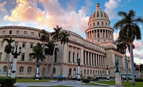 چرا کوبا مقصد ارزشمندی برای صادرات است؟| 4 مانع اصلی توسعه روابط تجاری ایران با کوبا