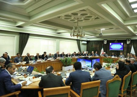 غیرمجازها و راهنمایان بدون مجوز؛ تهدیدی برای گردشگری مشهد