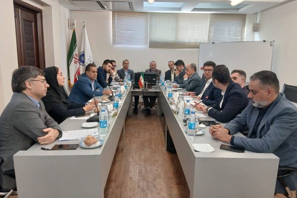 ضرورت بازنگری در سیاست بهینه‌سازی مصارف ارزی برای جلوگیری از رانت و اخلال در تولید