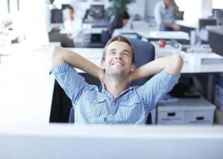 وداع با شغل کارمندی؟