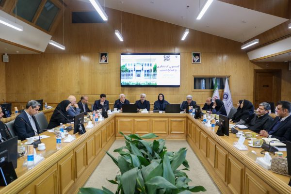 بررسی چالش‌ها و راهکارهای برگزاری نمایشگاه بین‌المللی گردشگری تهران