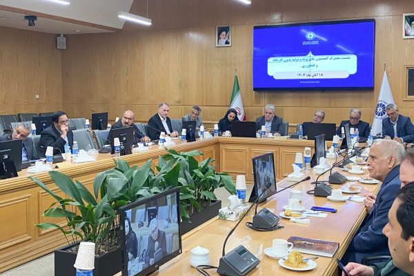 لزوم بهره‌گیری از مزایای تولید بدون کارخانه در بخش کشاورزی با توجه به بحران آب