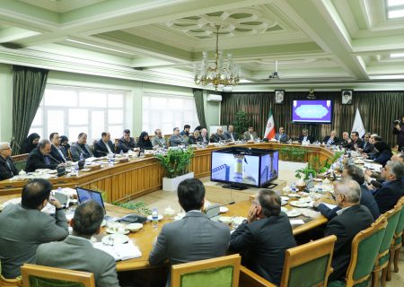 ضرورت تصمیم‌گیری استانی و کاهش دخالت‌ها در بازار لبنیات