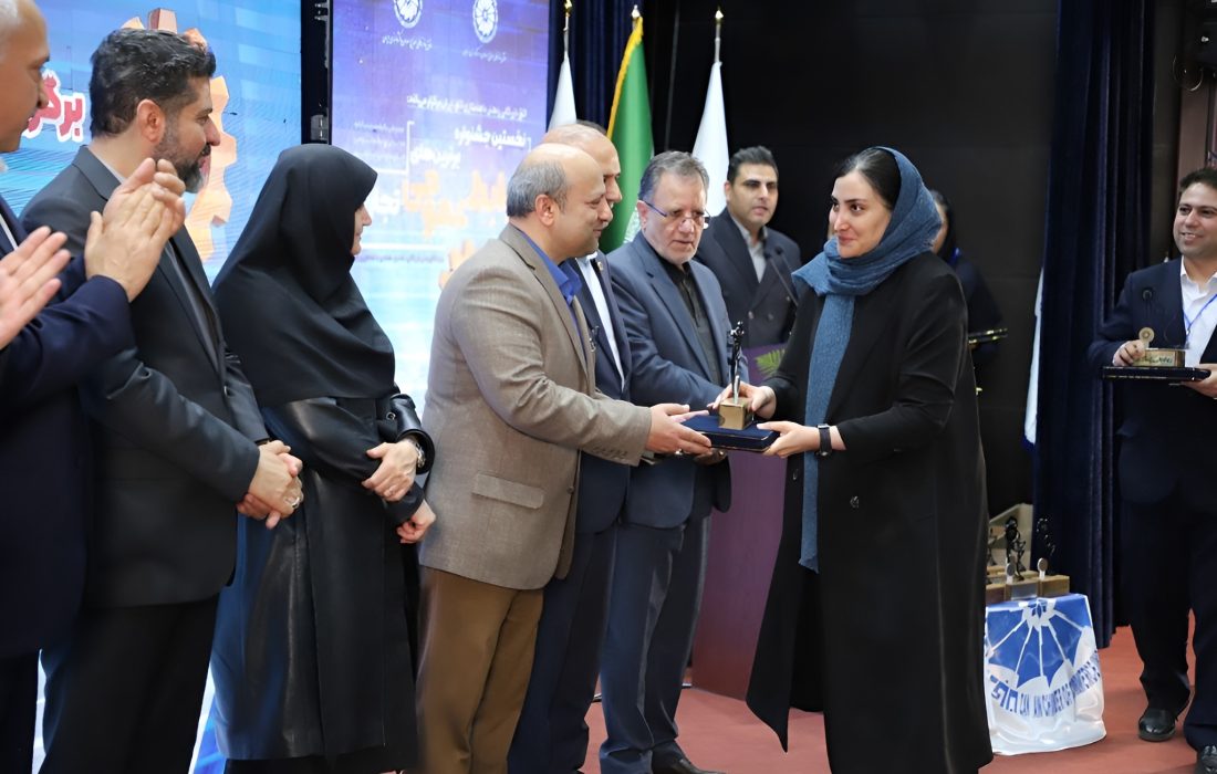 روابط عمومی اتاق مشهد موفق به کسب نشان طلایی نخستین جشنواره برترین‌های روابط عمومی تجاری شد