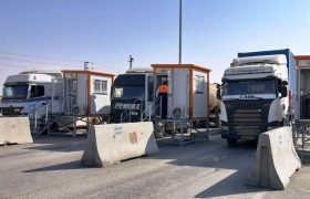 توقف ۱۸۰۰ دستگاه کامیون در مرز دوغارون