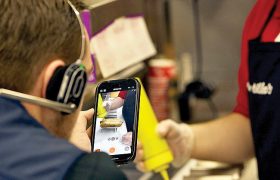 نقش تازه کارکنان: اینفلوئنسر رسانه‌های اجتماعی