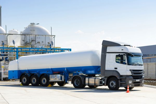 کاهش هزینه و تردد ۴۰۰۰ دستگاه کامیون در شرق کشور