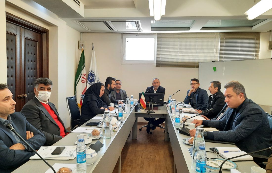 چرایی و چگونگی بازنگری در رستههای شغلی و کدهای آیسیک