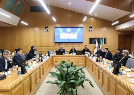 تاکید بر آموزش و فرهنگ‌سازی برای استفاده از مزایای قانونی بهینه‌سازی مصرف انرژی در بخش خانگی و صنعتی