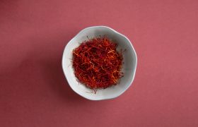 رنگ زردِ طلای سرخ