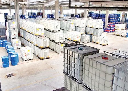 تسهیل ترخیص کالای اساسی و تجهیزات تولید