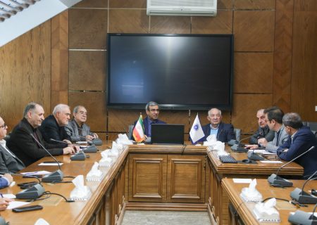 تاکید بر بازنگری در مقررات مخل تولید در شرایط اضطرار