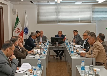 تاکید بر پوشش بیمه جنگ برای واحدهای تولیدی و صنعتی و مساعدت در پروژه‌های عمرانی دارای اوراق مرابحه
