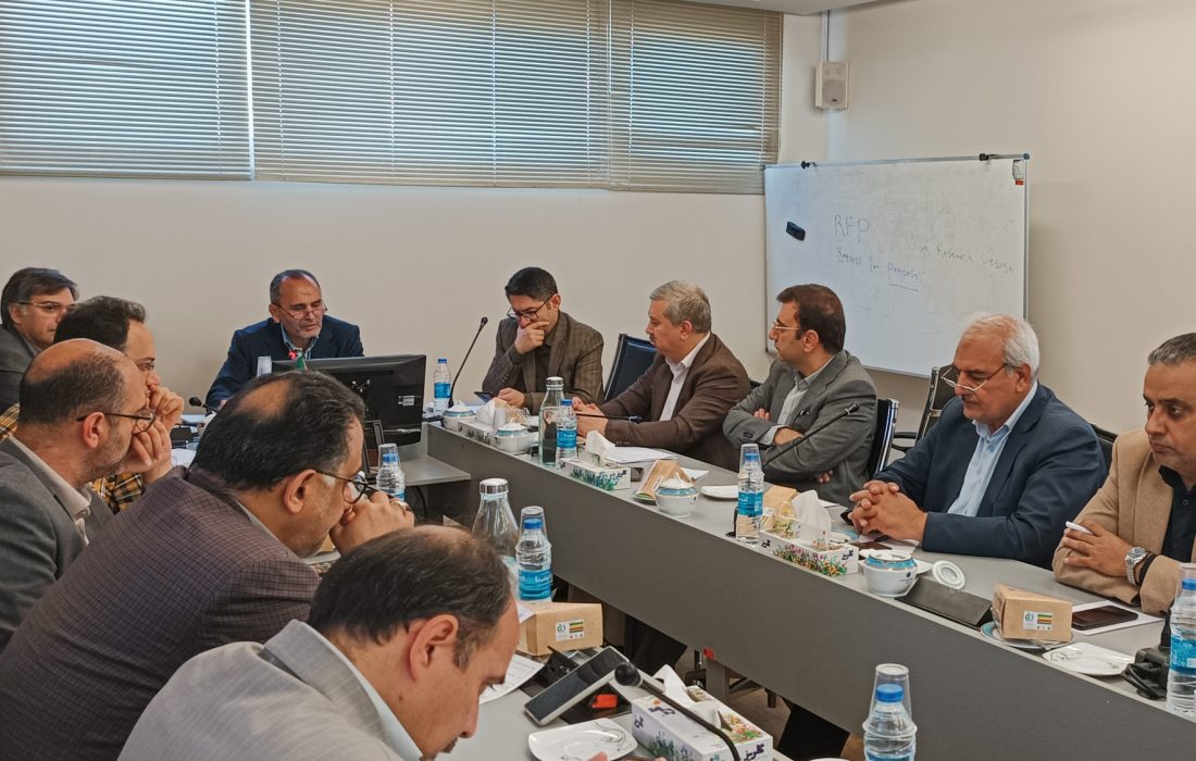 بررسی اولویت های زیرساختی شهرکهای صنعتی استان
