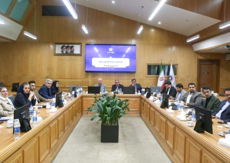 هشدار فعالان اقتصادی درباره بحران‌های زنجیره تولید؛ از ارز و انرژی تا فرسودگی زیرساخت‌ها