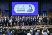 ۴۰ کارت طلایی برای نخستین‌بار به صادرکنندگان نمونه خراسان رضوی اعطا شد