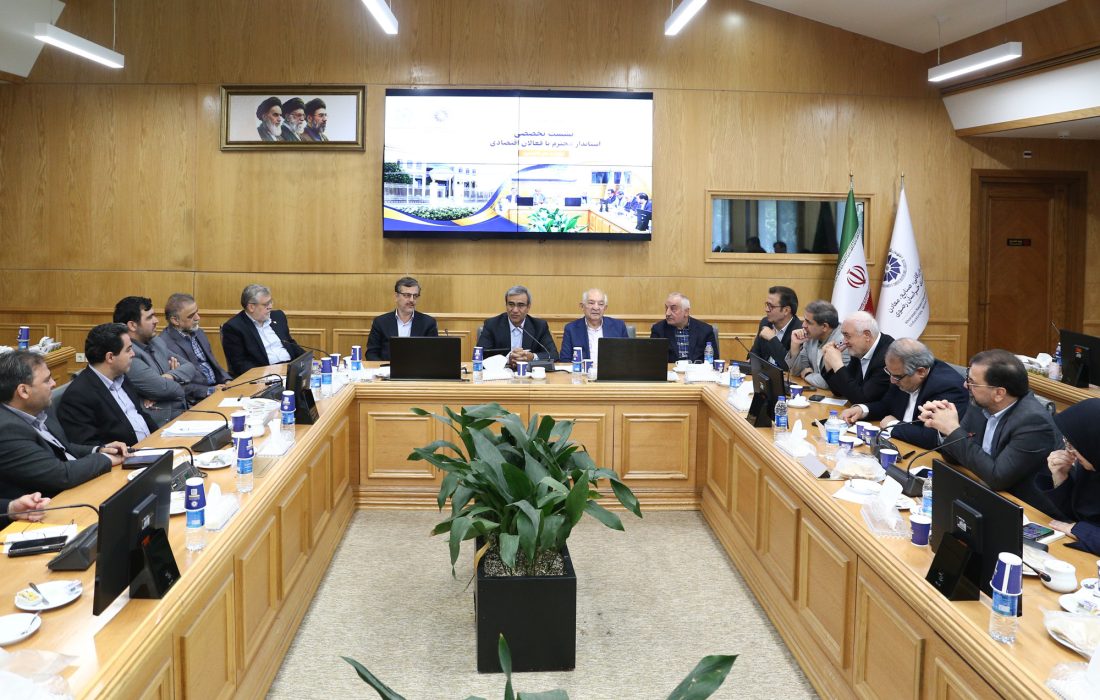 توسعه اقتصاد استان در گرو توانمندسازی و حمایت از زنان کارآفرین