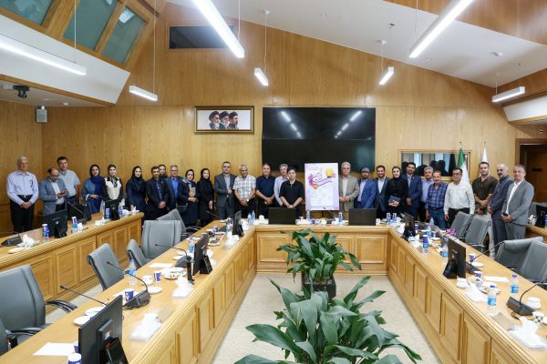 نشست هم‌اندیشی رویداد نوآوران زعفران در اتاق مشهد