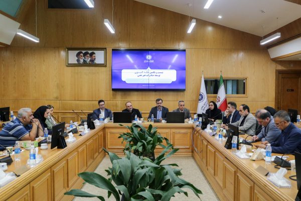 درخواست بخش خصوصی برای اصلاح سیاست‌های ارزی و توسعه دیپلماسی اقتصادی با کشورهای همسایه