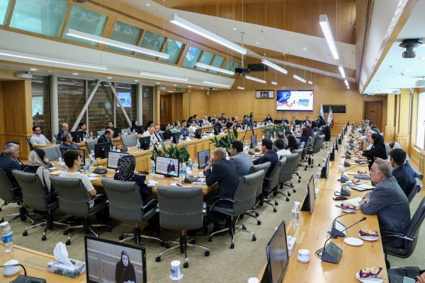 نشست بررسی ظرفیت‌های تامین مالی تولید با تمرکز بر اوراق گام در اتاق مشهد