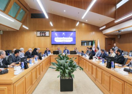 لزوم همکاری صنایع و واردکنندگان برای تامین مواد اولیه مورد نیاز تولیدکنندگان