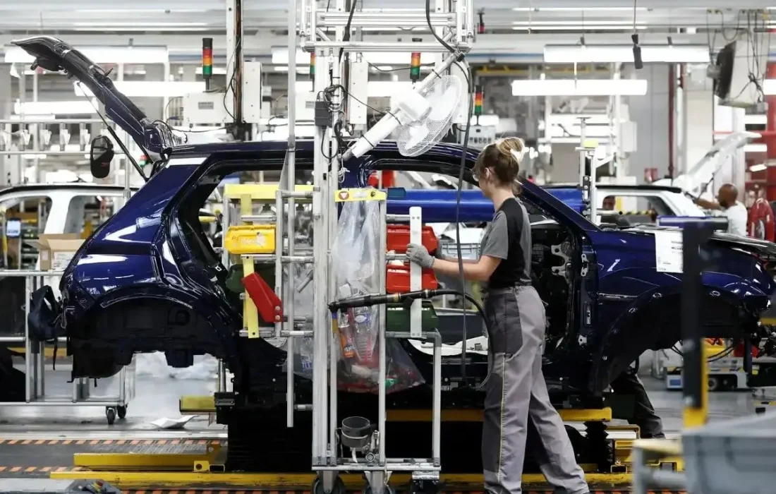 فعالیت اقتصادی اروپا شتاب گرفت، بریتانیا کُند شد؛ PMI سپتامبر چه می‌گوید؟