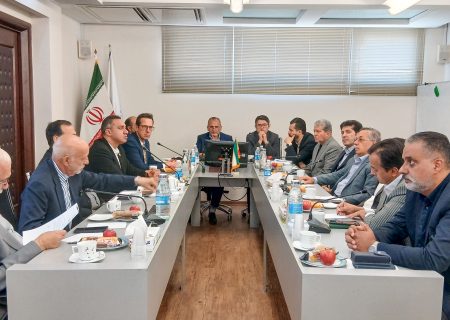 بازگشت صرافی ها به زنجیره تامین ارز، راهکاری برای کاهش هزینه و ریسک مبادلات